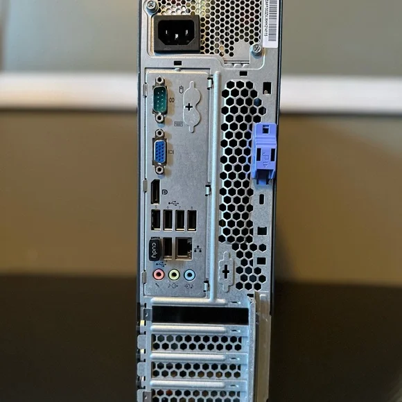 Desktop Computer - Picture 3 of 5